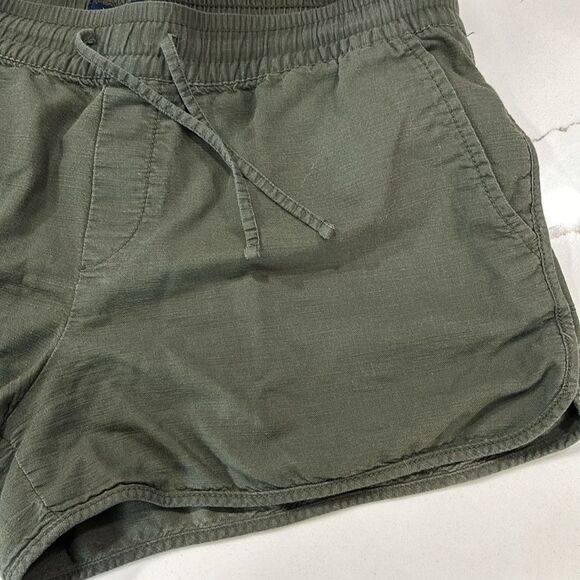 Gap | Casual Olive Green Women’s Summer Shorts - Picture 7 of 15